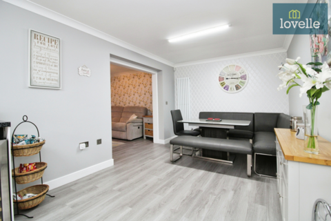 1 Bluebell Road, Grimsby, DN33 3AY