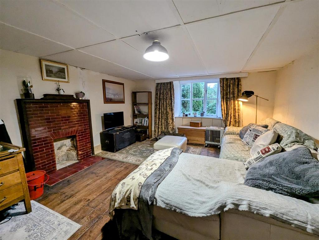 PXL 20241031 163443634.MP~2.jpg