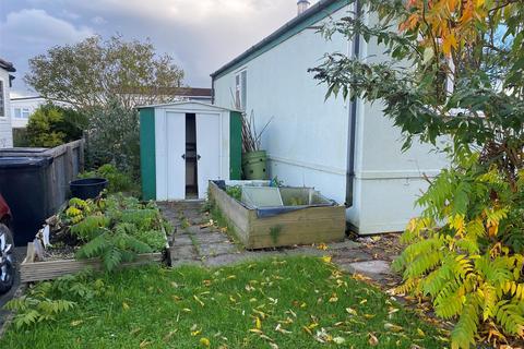 2 bedroom bungalow for sale, Broughton Park, Shoreditch, Taunton