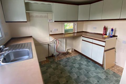 2 bedroom bungalow for sale, Broughton Park, Shoreditch, Taunton