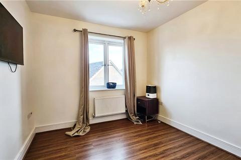 1 bedroom in a house share to rent, Longford Way, Staines-upon-Thames, Surrey, TW19