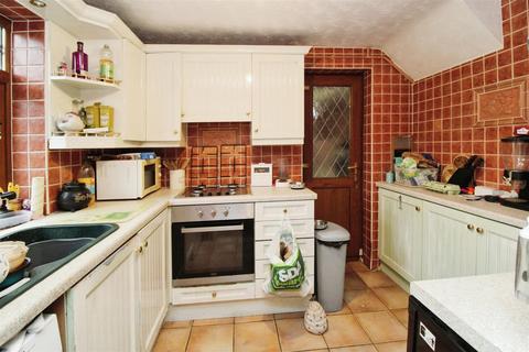 2 bedroom terraced house for sale, Abbotsford Road, Nuneaton CV11