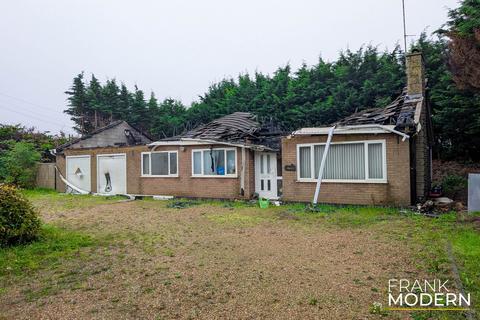 3 bedroom detached bungalow for sale, Wardentree Lane, Pinchbeck, PE11