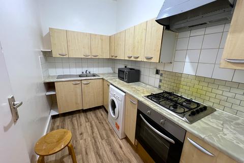 2 bedroom flat to rent, Belmont Road, London N15