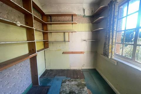 68 Kitchener Avenue, Gravesend, DA12 5JF