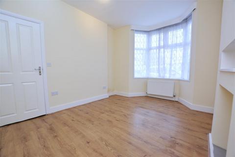 3 bedroom terraced house for sale, Fountain Road, Tooting SW17