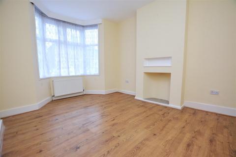 3 bedroom terraced house for sale, Fountain Road, Tooting SW17