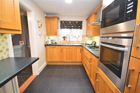 3 bedroom detached house for sale, Skelton Close, Luton, Bedfordshire, LU3