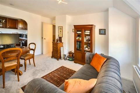 1 bedroom flat for sale, Hawkshill, Dellfield, St. Albans