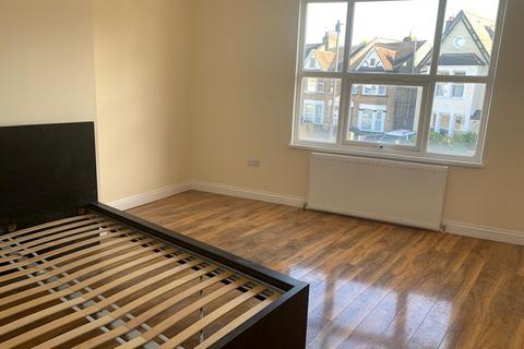 undefined, Flat A 17 Woodville Road
