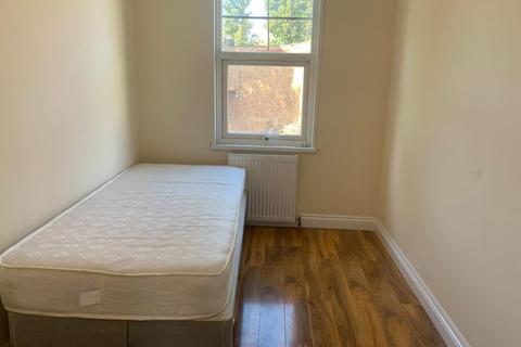 undefined, Flat A 17 Woodville Road