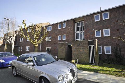 2 bedroom flat to rent, Sheldrick Close, Colliers Wood SW19