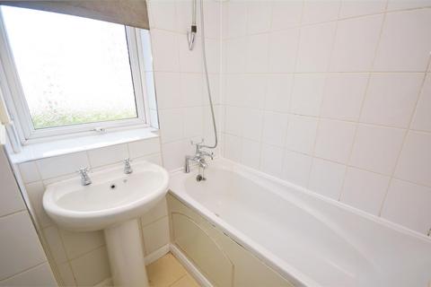 2 bedroom flat to rent, Sheldrick Close, Colliers Wood SW19