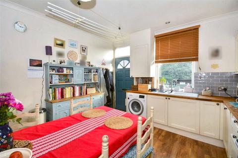 3 bedroom terraced house for sale, Woodlands Grove, Stanningley, Pudsey, West Yorkshire