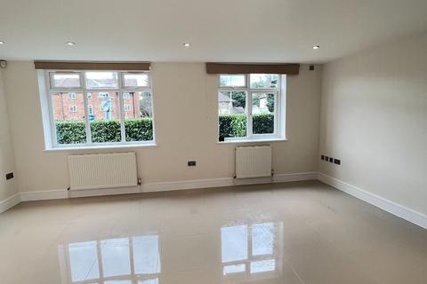 2 bedroom flat to rent, Watford Way, London