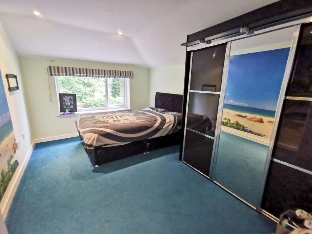 (Upstairs) Bedroom
