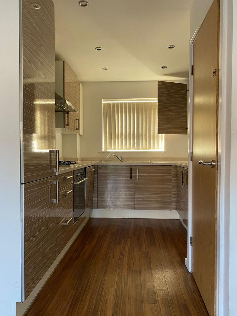 House in Salford - View 3