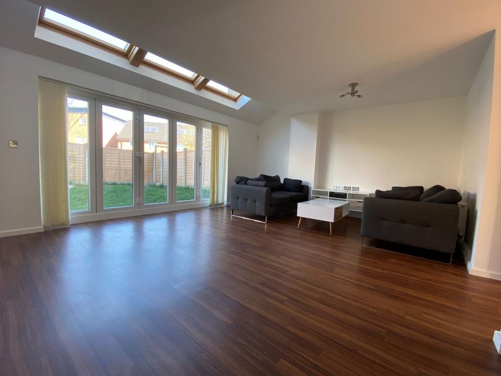 House in Salford - View 2