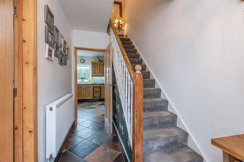 12 School Street, Greetland, Halifax, HX4 8JB