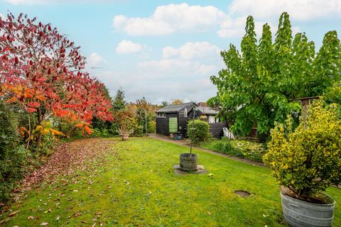 2 bedroom bungalow for sale, Mayflower Road, St. Albans AL2