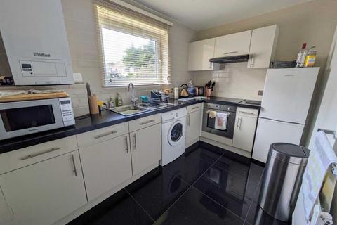 2 bedroom apartment to rent, The Riviera, Folkestone CT20