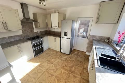 3 bedroom semi-detached house to rent, Sandon Road, Staffordshire ST3