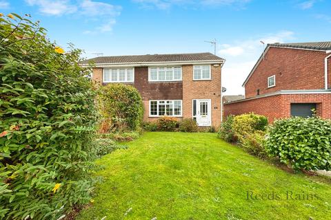 3 bedroom semi-detached house for sale, Park Grove, Selby YO8