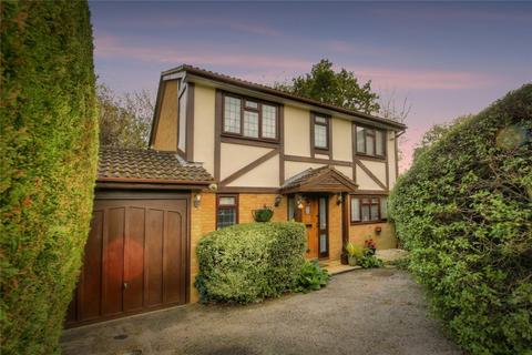 4 bedroom detached house for sale, Thirlmere Close, Surrey TW20