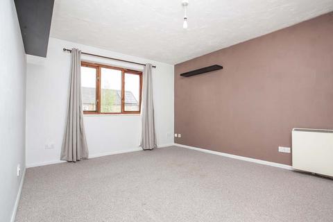 1 bedroom flat to rent, Gillett Close, Warwickshire CV11