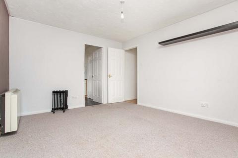 1 bedroom flat to rent, Gillett Close, Warwickshire CV11