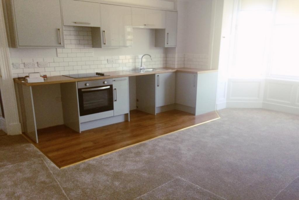 Lounge/Kitchen