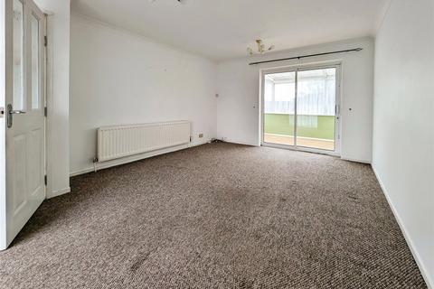 3 bedroom terraced house for sale, Seasalter Close, Sheerness ME12