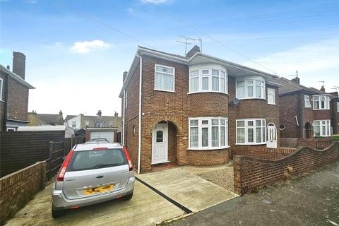 3 bedroom semi-detached house to rent, St. Helens Road, Kent ME12