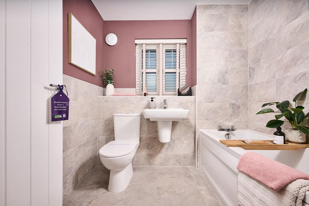 Family sized bathrooms perfect for those busy...