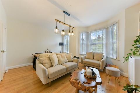 2 bedroom maisonette to rent, Hubert Grove, SW9