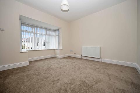 3 bedroom detached bungalow to rent, Belmont Grove, Rawdon, Leeds