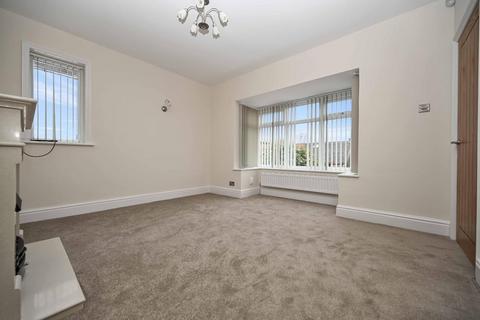 3 bedroom detached bungalow to rent, Belmont Grove, Rawdon, Leeds