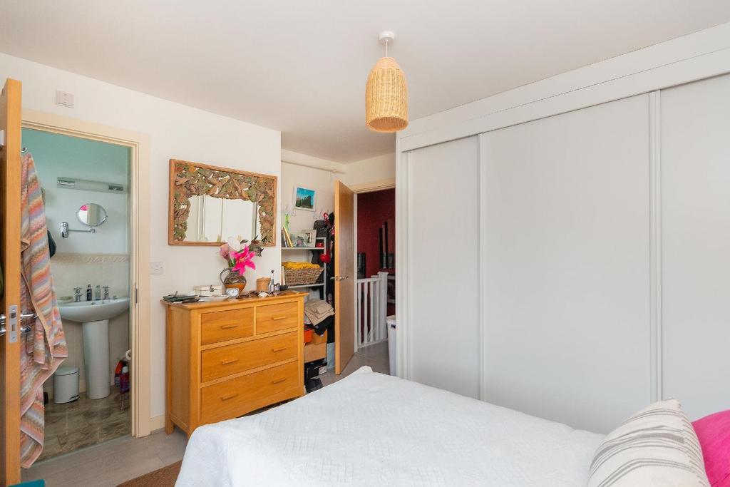 8 B8 SHD - Bedroom B.jpg