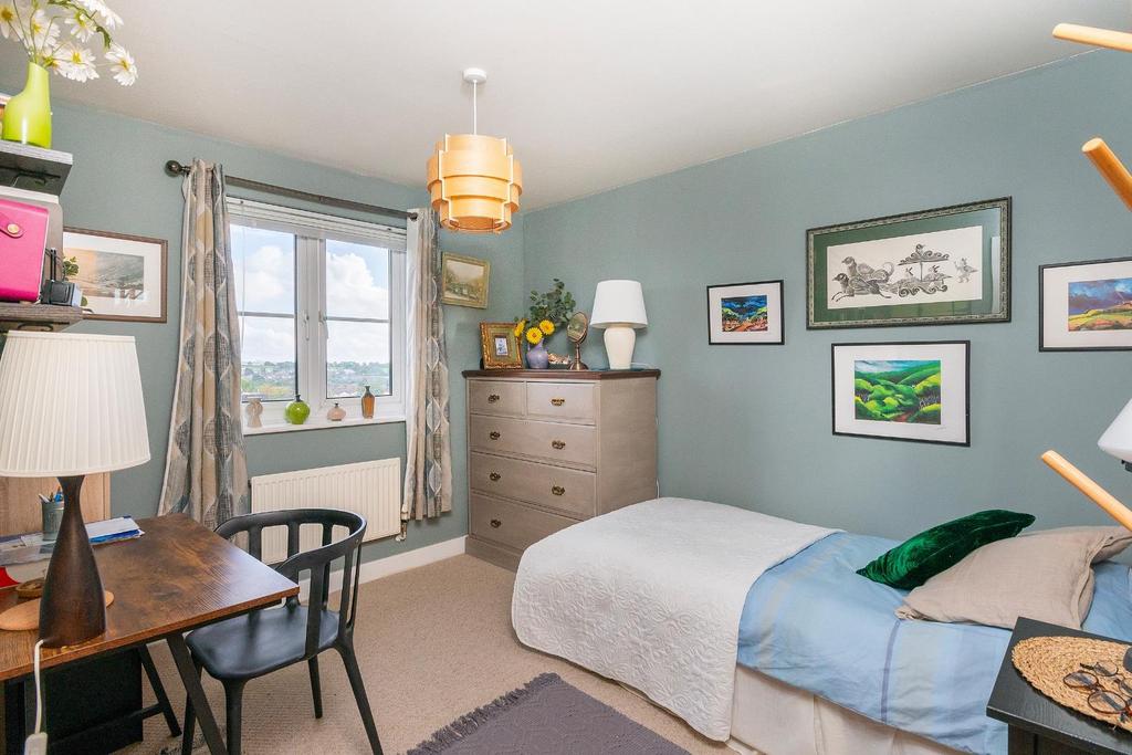 8 B8 SHD - Bedroom H.jpg
