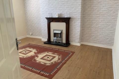 3 bedroom flat to rent, Sandeman Street, Strathmartine DD3