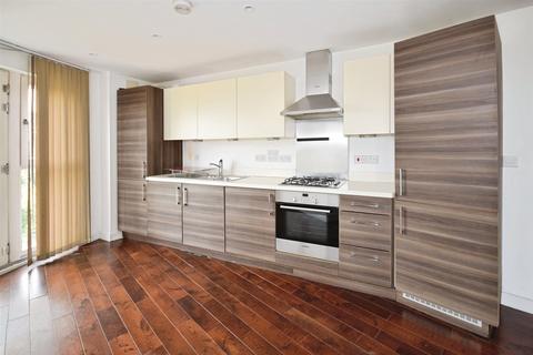 1 bedroom flat for sale, Liverymen Walk, Greenhithe, Kent