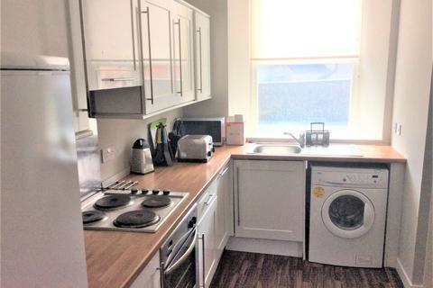 4 bedroom flat to rent, St Andrews Street, City Centre DD1