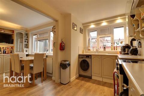 3 bedroom detached house to rent, Marlborough Road