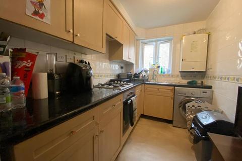 2 bedroom apartment for sale, Kensington Court, Grenville Place, Mill Hill, NW7