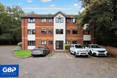 2 bedroom flat to rent, Firsgrove Crescent, Marlborough House Firsgrove Crescent, CM14