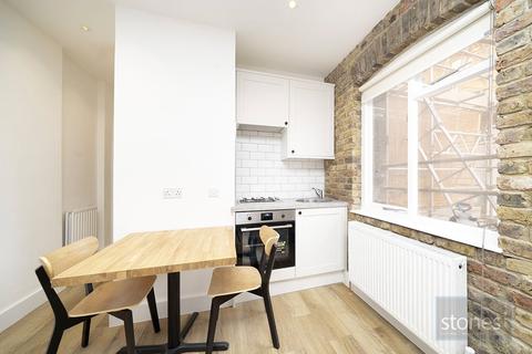 Studio to rent, Savernake Road, London, NW3