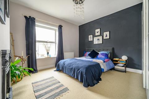82 Ackroyd Street, Morley, Leeds, LS27 8QY