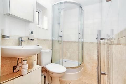127 Whitehall Road, Uxbridge, UB8 2DS