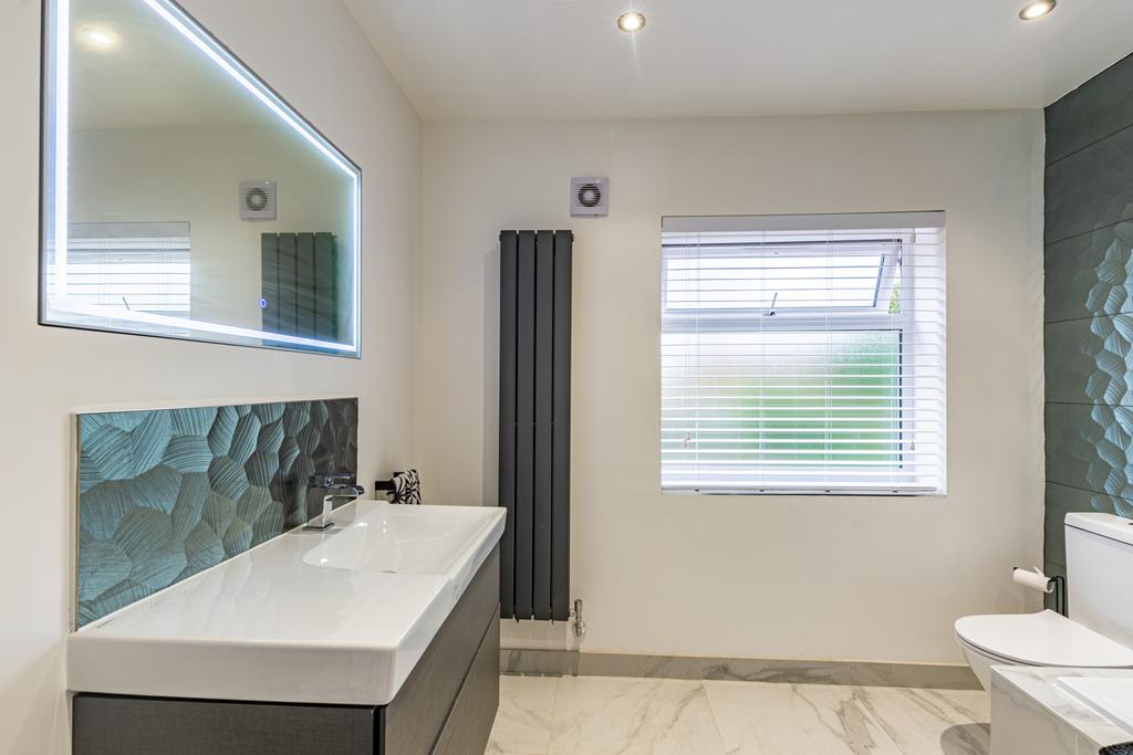 Bathroom1