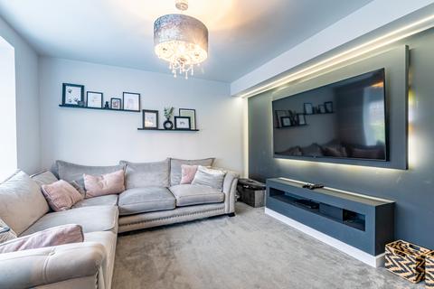 38 Knightsway, Leeds, LS15 7BW